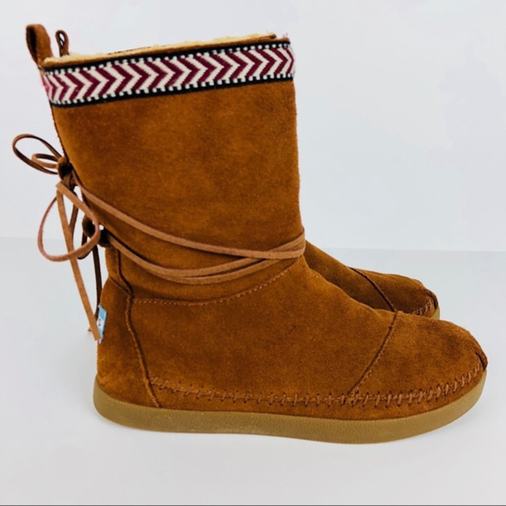 Tom’s Chestnut Nepal Moccasin boots 8